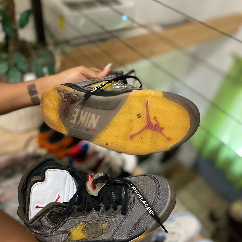 OFF WHITE x Jordans